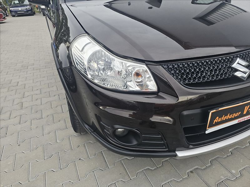 Suzuki SX4 1,6 VVTI 88KW STYLE  AUTOMAT - fotka 39 z 43