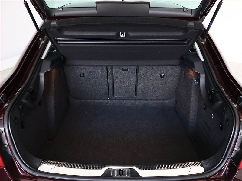 Škoda Superb (2010) Elegance 1.8 TSI, 4X4, Navi - fotka 12 z 19