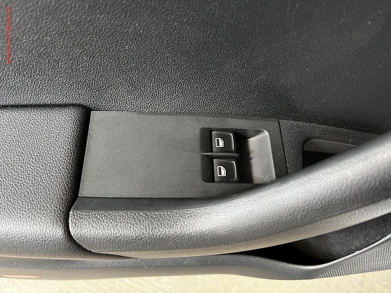 Škoda Octavia (2015) 1.6 TDI, ČR, servis.kniha, AC - fotka 12 z 13