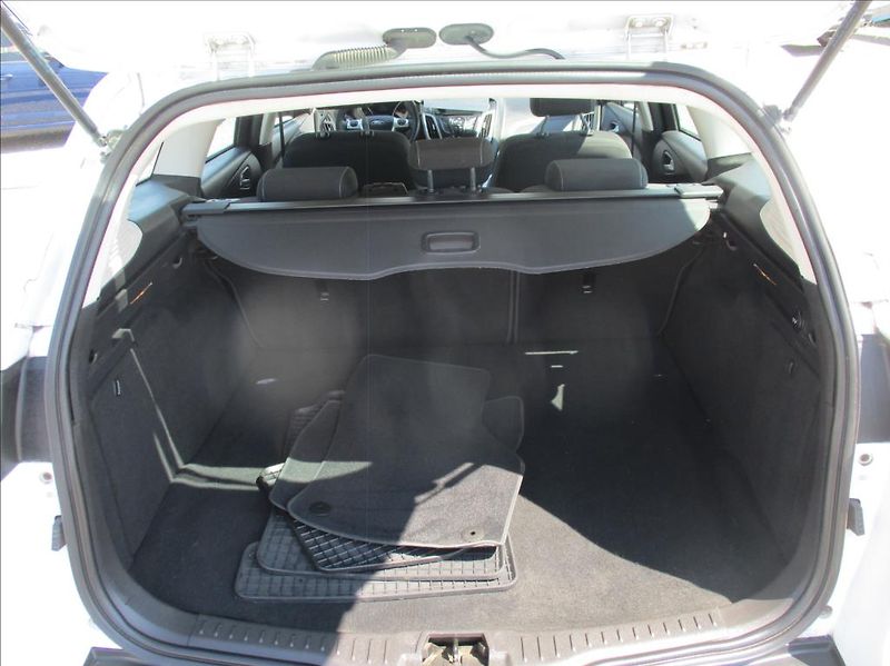 Ford Focus 1,6 TDCi, klima,serv.kniha,CZ, - fotka 9 z 29