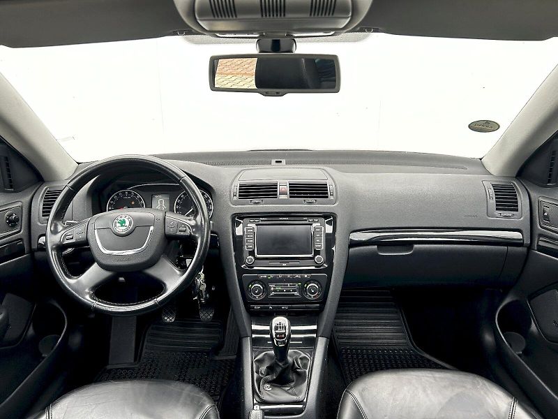 Škoda Octavia (2012) Combi 2.0 TDI 103kW 4x4 MP6 L& - fotka 5 z 33