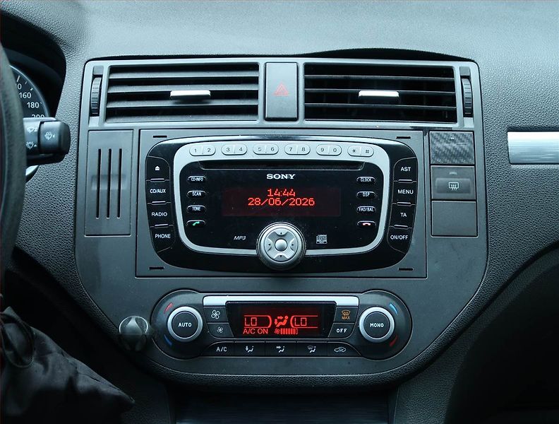 Ford C-MAX (2008) 1.8, nová STK, jezdí výborně - fotka 12 z 14