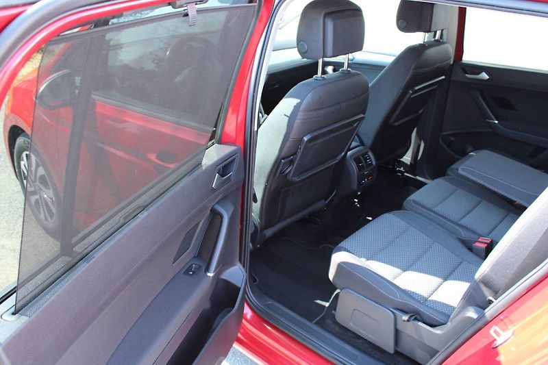 Volkswagen Touran (2022) 2.0 TDI 110kW DSG tažné - fotka 8 z 35