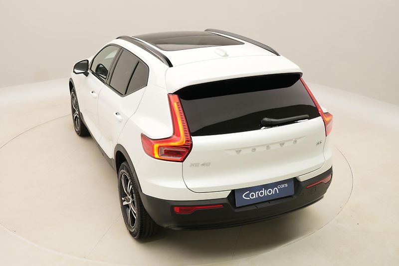 Volvo XC40 (2026) B3 AUT DARK PLUS - fotka 17 z 58
