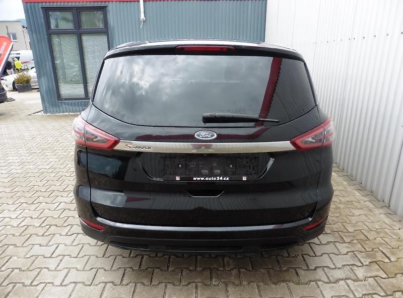 Ford S-MAX 2.0 TDCi Titanium Navi - fotka 7 z 12