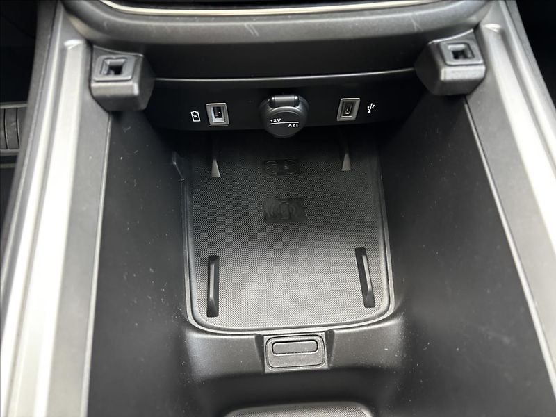 Jeep Avenger 1,2 Turbo e-hybrid Summit - fotka 40 z 42