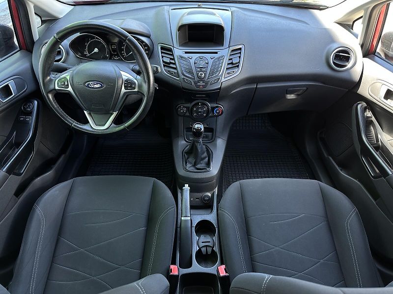 Ford Fiesta 1.0 EB 74kW KLIMA Tempomat PDC - fotka 33 z 37