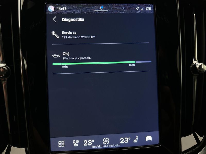 Volvo V60 T6 AWD DARK PLUS RECHARGE AUT - fotka 43 z 48
