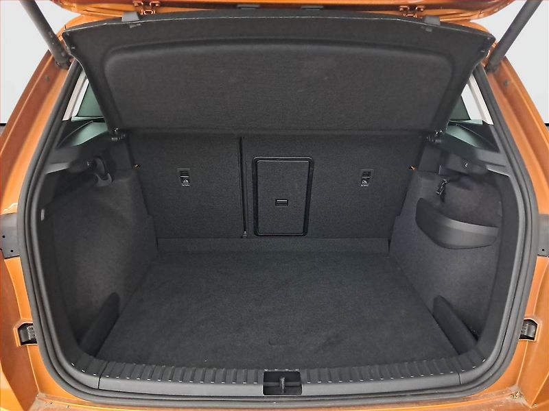 Škoda Karoq (2024) Fresh 1.5 TSI - fotka 14 z 22