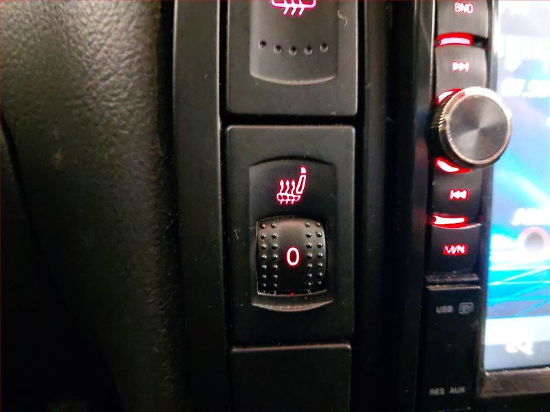 Volkswagen Passat (2005) Highline 1.9 TDI, nová STK - fotka 16 z 18
