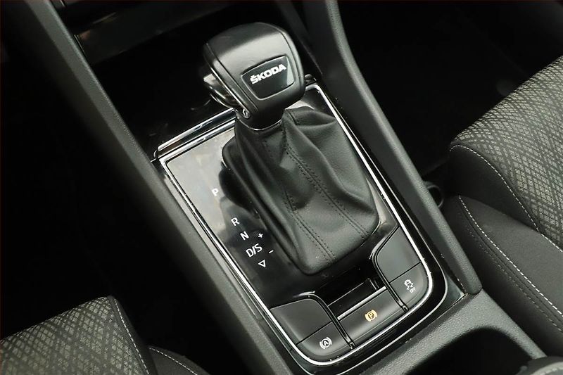 Škoda Karoq (2022) 2.0 TDI - fotka 14 z 20