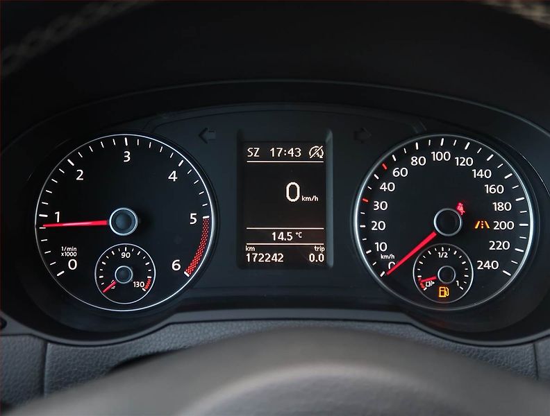 Volkswagen Sharan (2015) 2.0 TDI, Automat, 7 míst, Navi - fotka 11 z 29