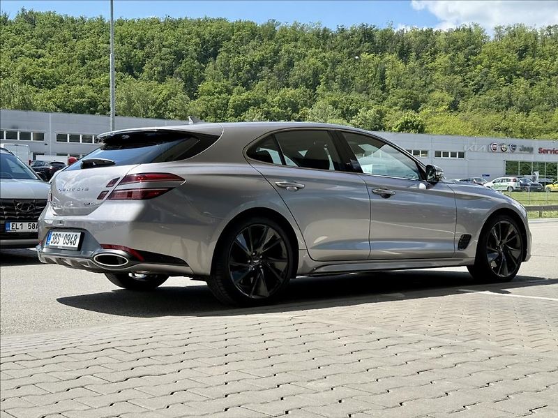 Genesis G70 2,0 T AWD  SB Sport Panorama - fotka 3 z 25
