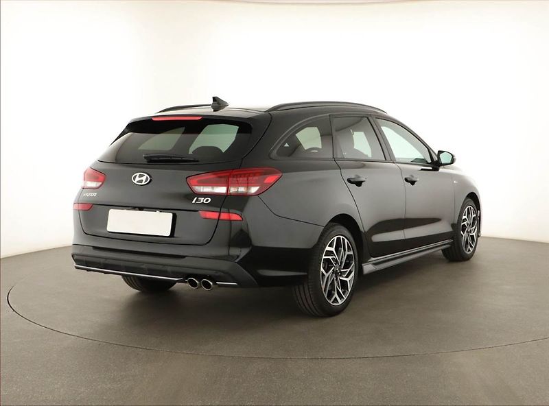 Hyundai i30 (2025) 1.0 T-GDI, N-LINE, AUTOMAT - fotka 5 z 16