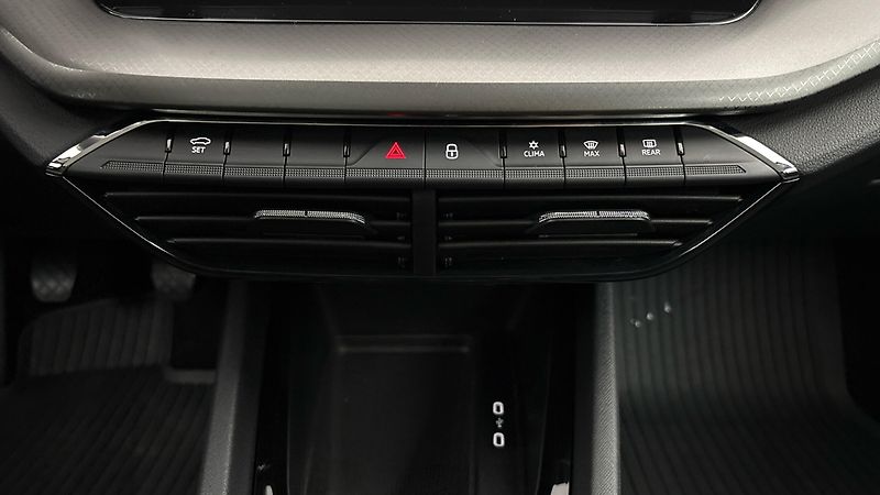 Škoda Octavia 2.0 TDI Ambition Combi - fotka 13 z 26