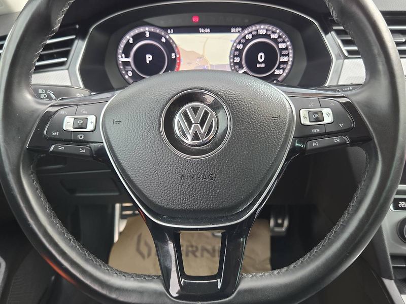 Volkswagen Passat Variant (2019) Passat Alltrack 2.0 BiTDI - fotka 12 z 50