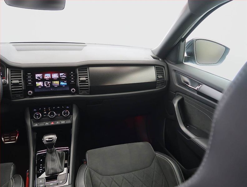 Škoda Kodiaq (2022) Sportline 1.5 TSI, digi klima - fotka 8 z 27