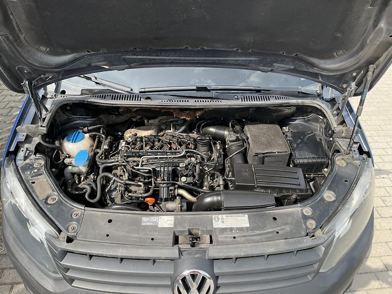 Volkswagen Caddy 1.6 TDi ČR 5 Míst - fotka 22 z 26