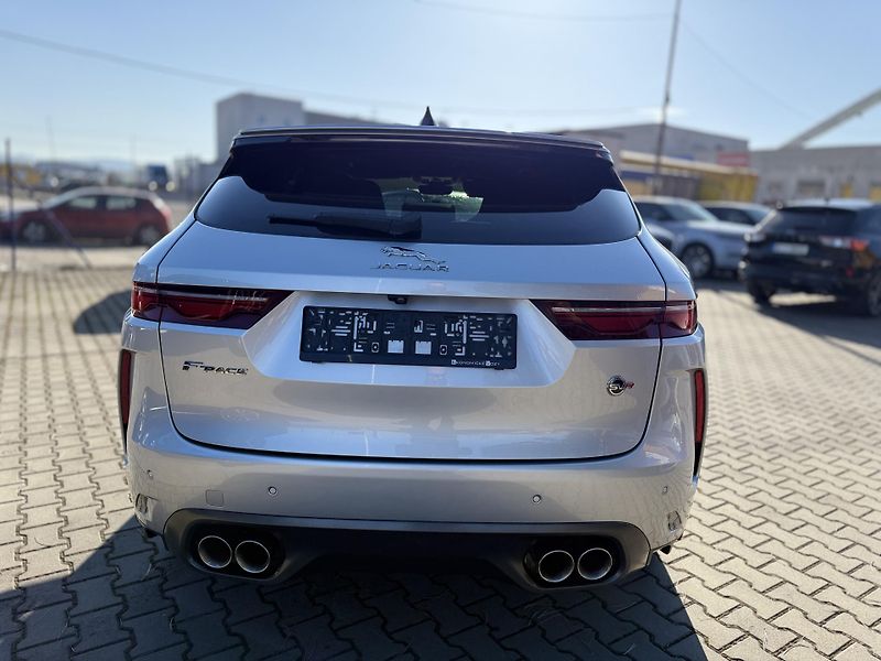 Jaguar F-Pace (2022) 5.0 SVR REZERVOVÁNO  - fotka 51 z 53