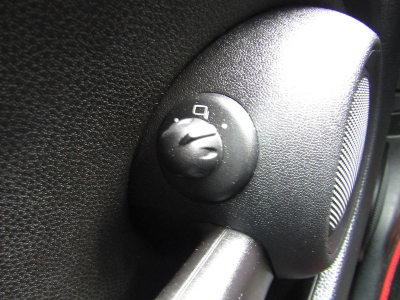 Mini One (2009) 1.4 16v 55kW  NOVÁ SPOJKA - fotka 25 z 33