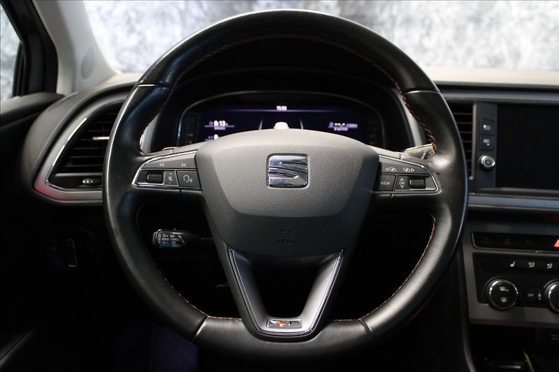 Seat Leon 2,0 TDI X-PERIENCE 4x4 TOP! - fotka 20 z 37
