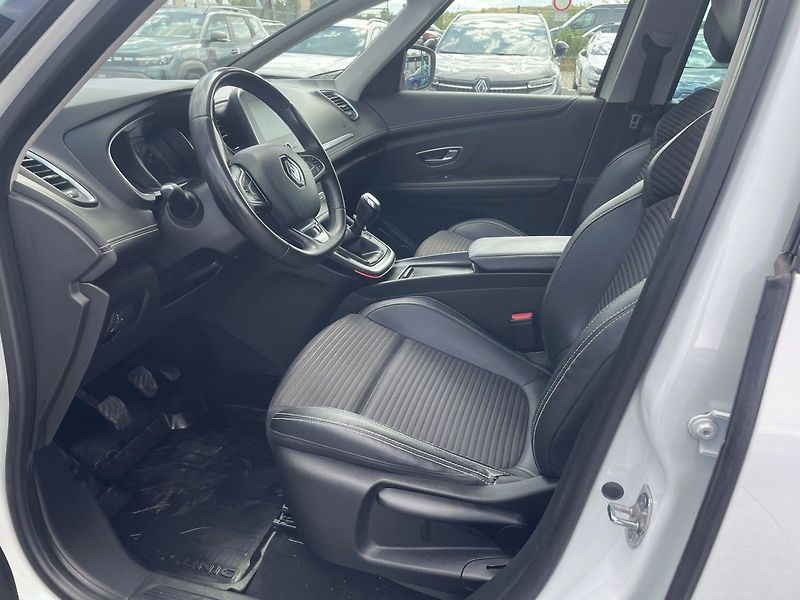 Renault Grand Scénic (2019) 1.3 TCe,117kW,Intens - fotka 12 z 35