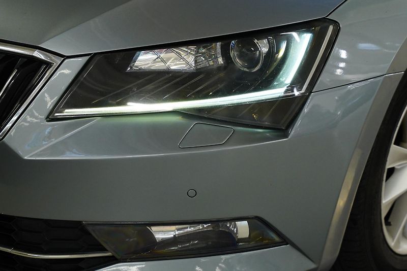Škoda Superb - fotka 9 z 30