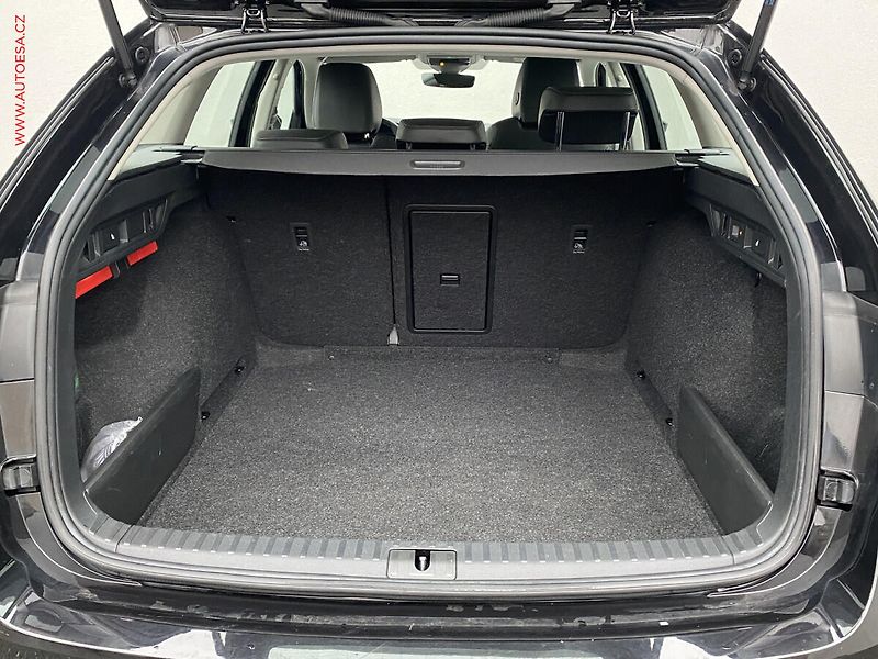 Škoda Octavia (2022) 2.0 TDi, Style, DSG, LED, TZ - fotka 7 z 21