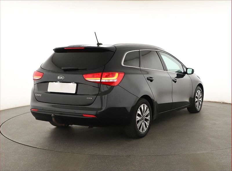 Kia Ceed (2016) 1.6 CRDi, Automat, Serv.kniha - fotka 5 z 20