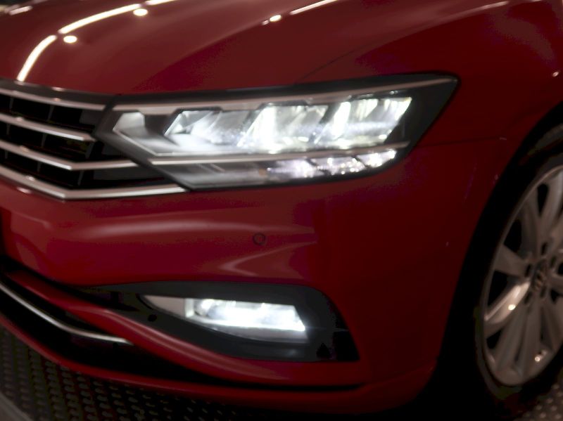 Volkswagen Passat (2023) BUSINESS PREMIUM 2.0TDI 110KW - fotka 10 z 42