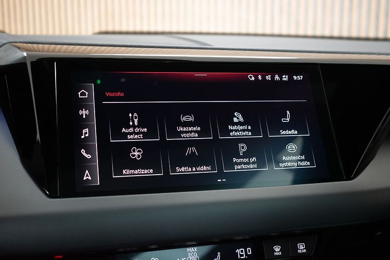 Audi e-tron 93kWh QUATTRO*B&O*AIR*ACC*DPH* - fotka 33 z 50