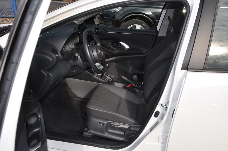Toyota Yaris 1.5VVT-i 92kW - fotka 6 z 18