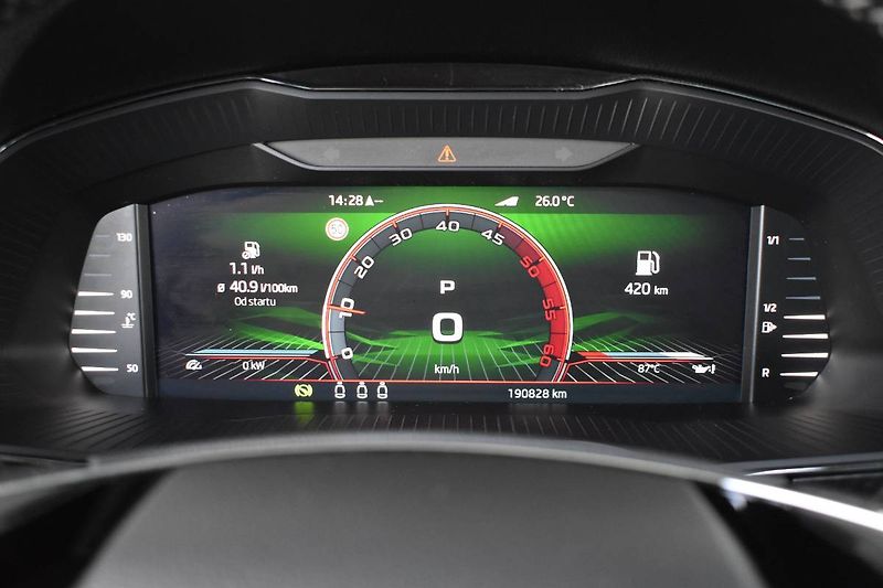 Škoda Superb (2023) 2.0TDI 147kW DSG Sportline 4x4 - fotka 18 z 29