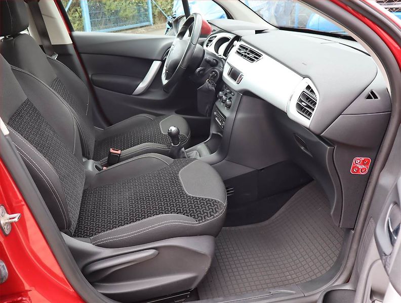 Citroën C3 (2011) 1.4 i, Serv.kniha, Tempomat - fotka 9 z 14