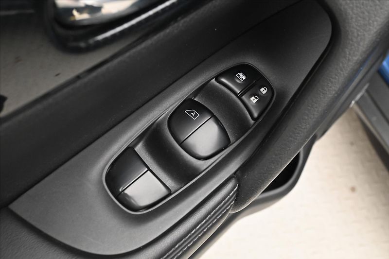 Nissan X-Trail 1,8 dCi 110 kW 4x4 AT Panorama - fotka 24 z 31