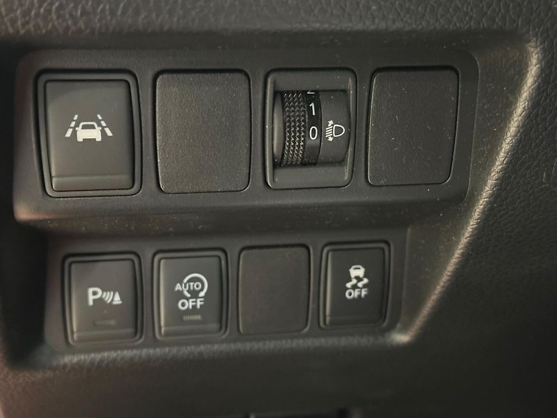 Nissan Qashqai 1,2 DIG-T Acenta - fotka 14 z 17