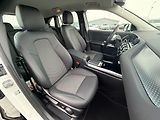 Mercedes-Benz GLA 180 d - náhled 28