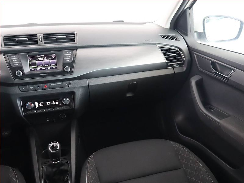 Škoda Fabia (2016) 1.2 TSI, Tempomat - fotka 8 z 19