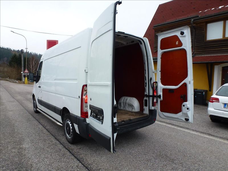 Renault Master 2,3 DCI L2H2 6 rychlostní - fotka 18 z 50