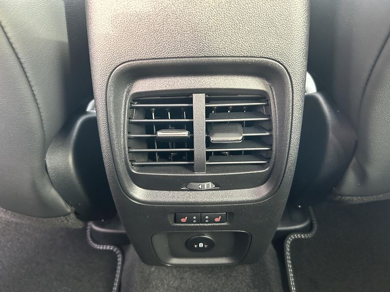 Ford Kuga Active X 2,5 HEV 134kW AWD - fotka 13 z 37