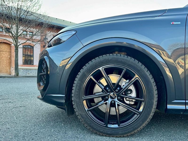 Audi Q5 2.0 TDI SPORTBACK 4x4 S-LINE - fotka 15 z 45