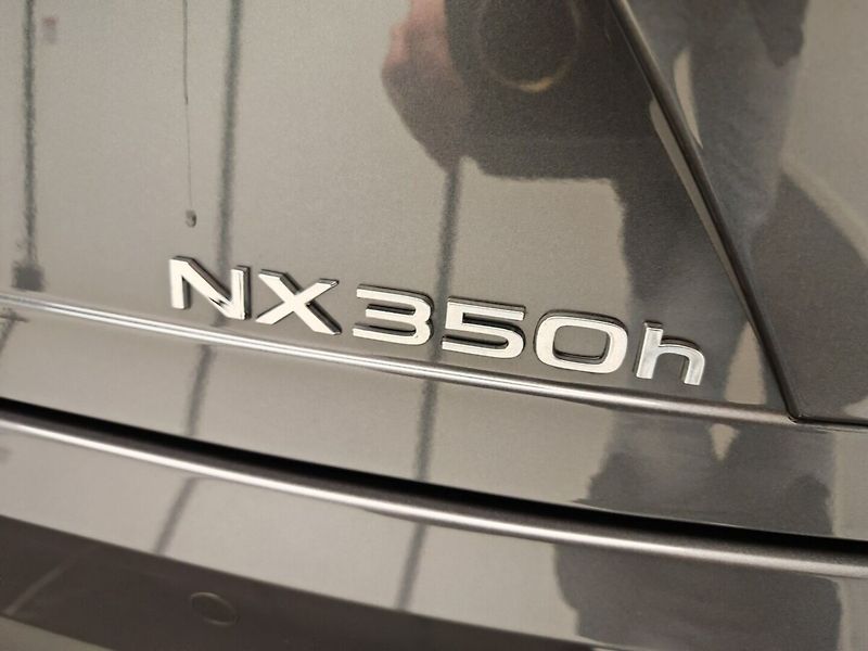 Lexus NX 350h 350h PRESTIGE - fotka 11 z 46
