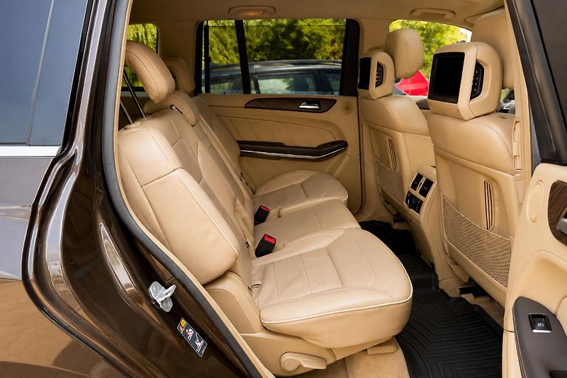 Mercedes-Benz GL (2014) GL 350 Bluetec 4Matic - fotka 22 z 42