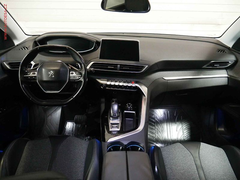 Peugeot 3008 (2017) 1.6 HDi, 2.maj,ČR, AC, temp - fotka 8 z 24