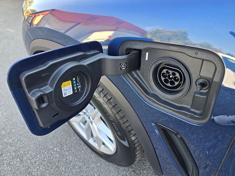 BMW X5 xDrive45e 290kW VIRTUAL KŮŽE - fotka 40 z 40
