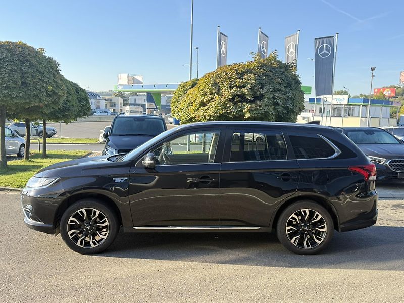 Mitsubishi Outlander (2017) - fotka 5 z 37