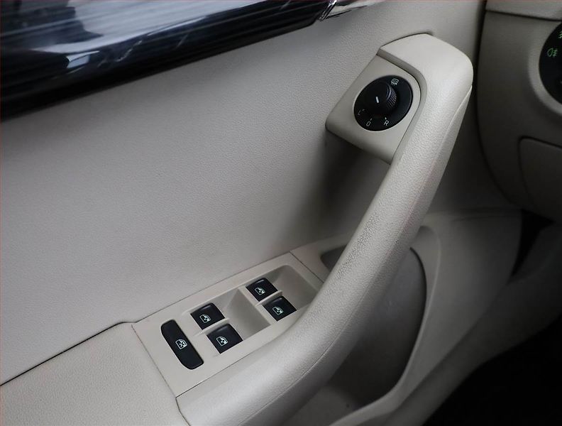 Škoda Octavia (2019) Ambition 2.0 TDI, Serv.kniha - fotka 16 z 17