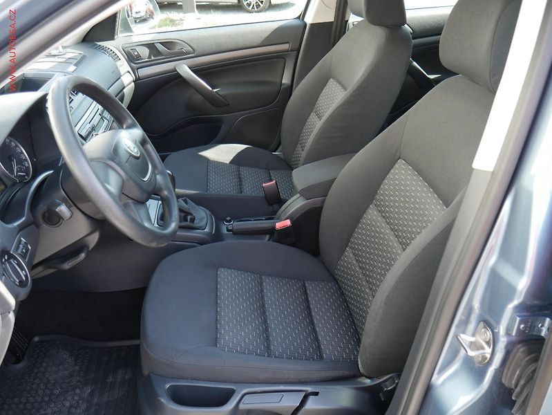 Škoda Octavia (2012) 1.6 MPi, ČR, Active, TZ - fotka 9 z 14
