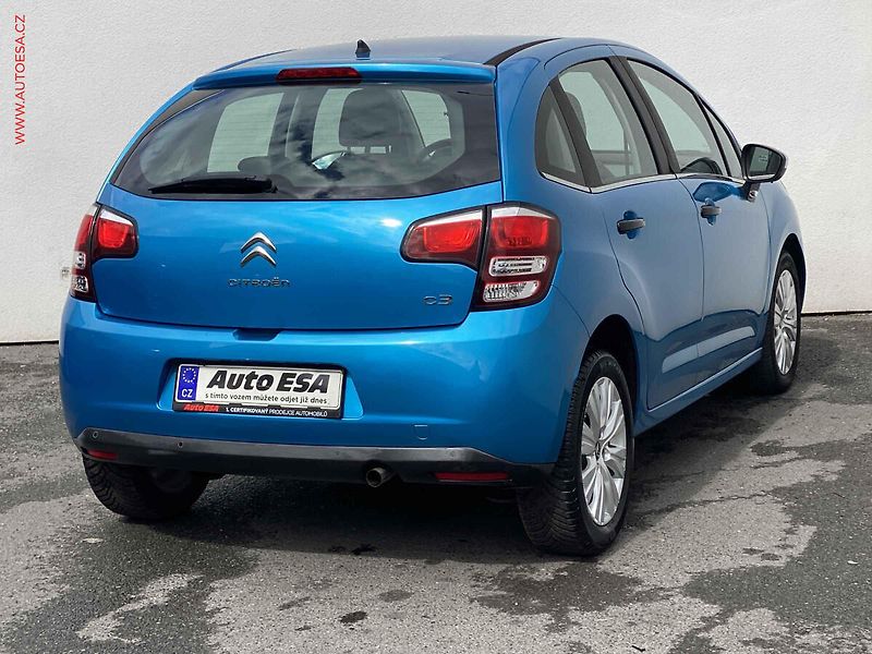 Citroën C3 (2016) 1.2 PT, Feel, park. čidla - fotka 4 z 13