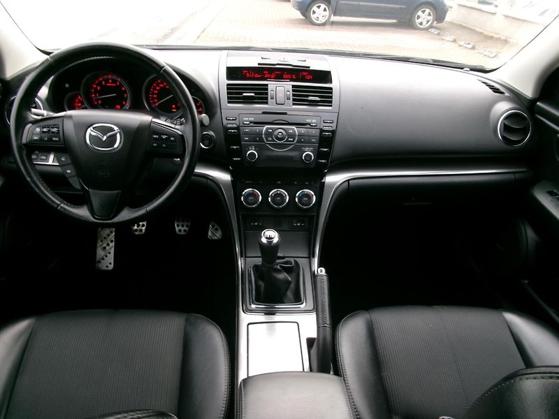 Mazda 6 (2011) 2,0i AC ALU BT BOSE VÝHŘEV - fotka 12 z 31